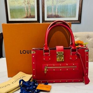 Authentic Louis Vuitton Suhali de Fabuleux bag